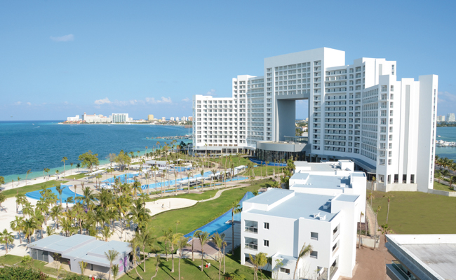 HOTELES RIU